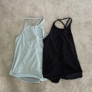 Set of 2 flowy workout tanks